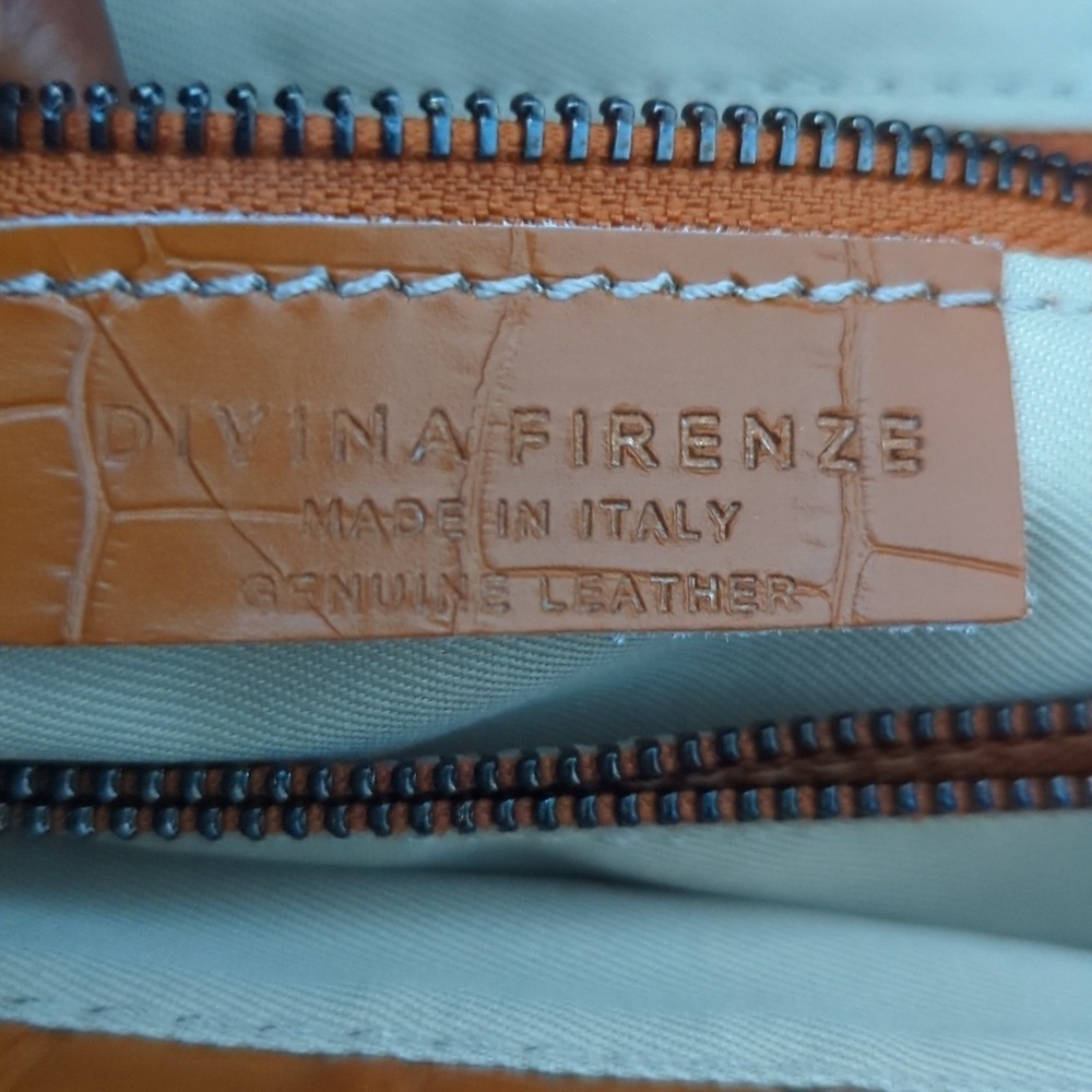 HP. Made in Italy Divina Firenze Embossed Alligator Leather 2-Way Bag - Picture 7 of 14